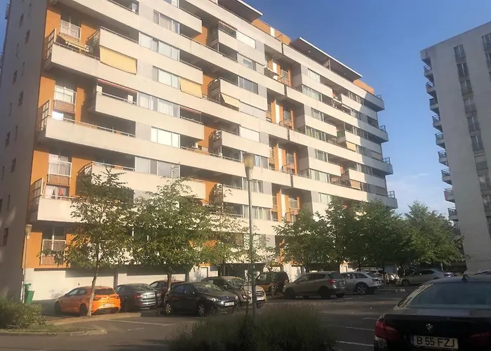 Family Retreat Politehnica Park * Bucharest