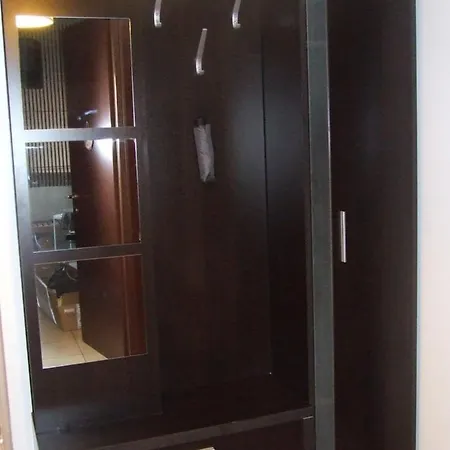 Family Retreat Politehnica Park Bükreş