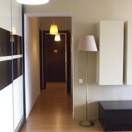 Family Retreat Politehnica Park * 布加勒斯特