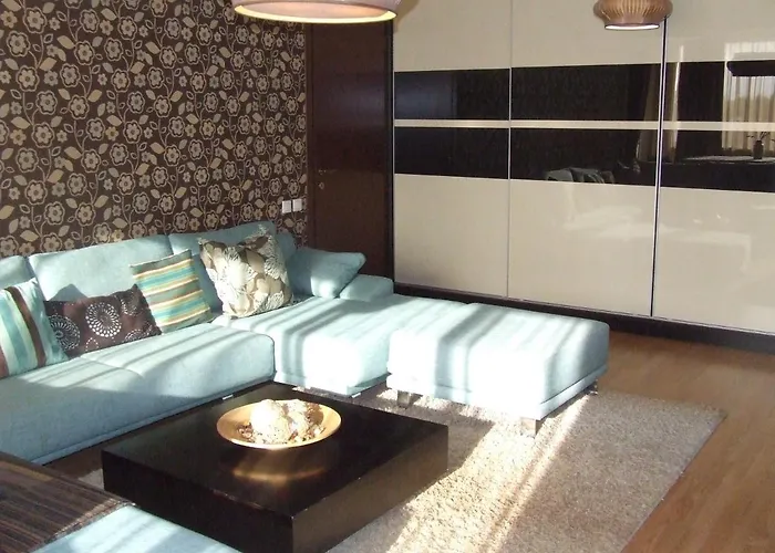 Family Retreat Politehnica Park * Бухарест